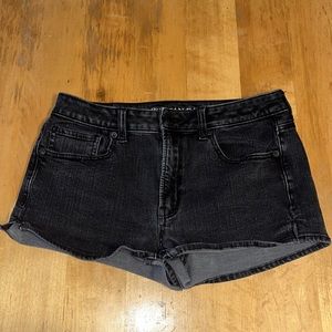 American Eagle 360 super stretch black jean shorts